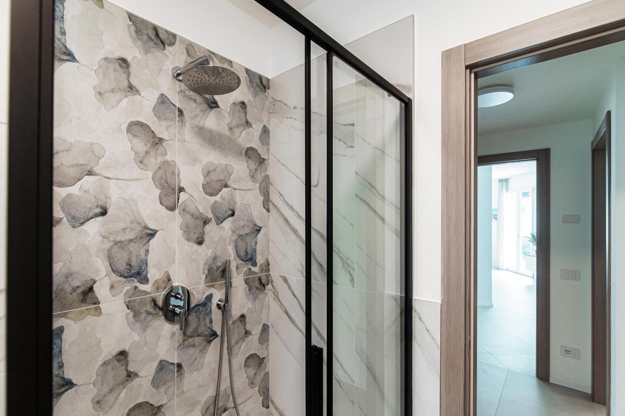 Lario Suite Apartments By Quokka 360 - With Parking Next To Como City Exteriér fotografie